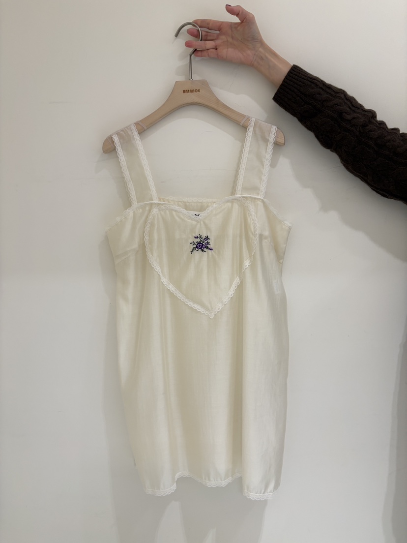 BALANCE東大門代購女士新品休閑人氣熱賣時尚連衣裙OPS刺繡BALANCE連衣裙圖色1