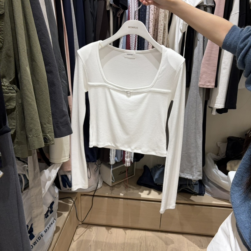 MONROE韓國直郵女裝新品休閑人氣熱賣推薦真品時尚長袖T恤MONROE長袖T恤圖色1