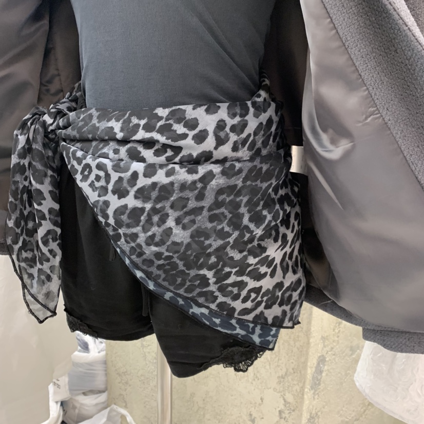 SOLD OUT韓國直郵女士新品人氣熱賣真品圍巾披肩豹紋圍巾SOLD OUT圍巾/披肩圖色1