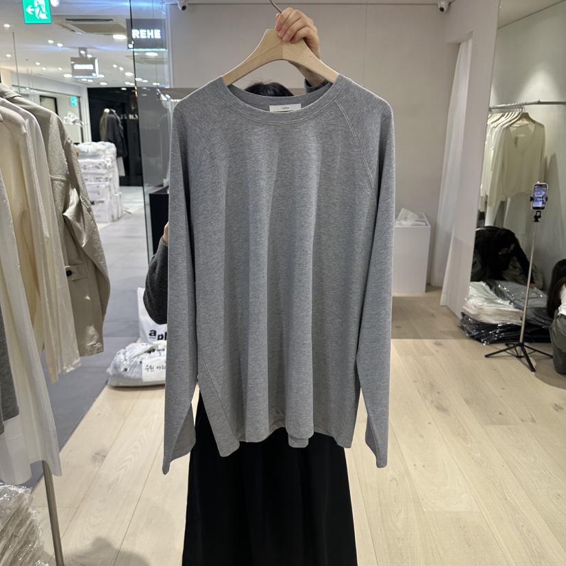 REHE東大門實拍女士新品推薦時尚人氣休閑長袖T恤插肩寬松REHE長袖T恤圖色2
