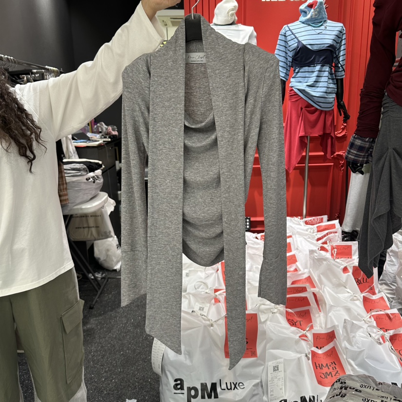 RARE CLOSET韓國代購女裝新品真品熱賣休閑長袖T恤含圍巾RARE CLOSET長袖T恤圖色2