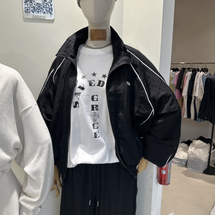 AT THE END東大門代購女裝新品熱賣時尚推薦人氣真品夾克AT THE END夾克圖色2