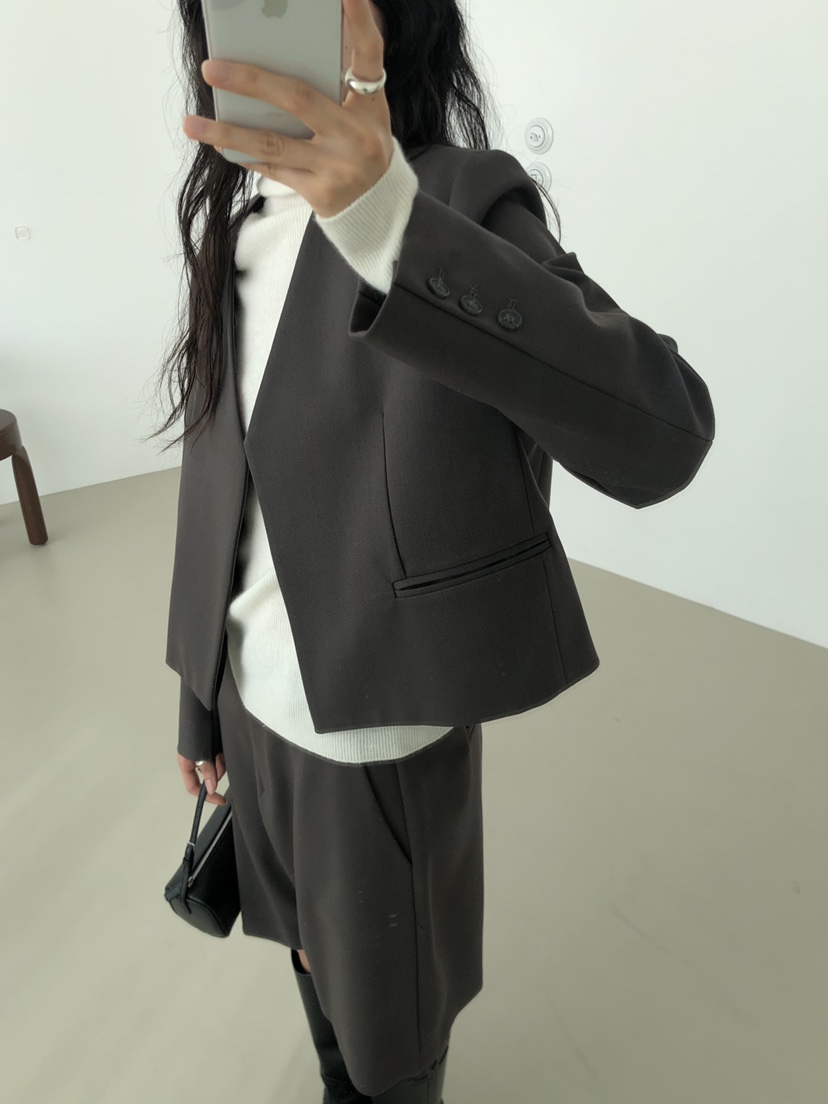 LE VASE東大門實拍女裝新款真品熱賣推薦人氣夾克不含內搭LE VASE夾克