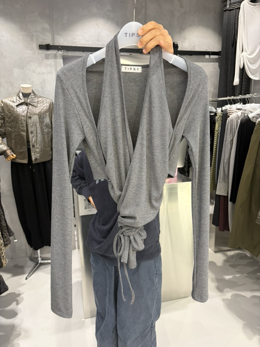 TIPSY東大門實拍女士新品時尚休閑推薦人氣長袖T恤不含內搭TIPSY長袖T恤圖色1