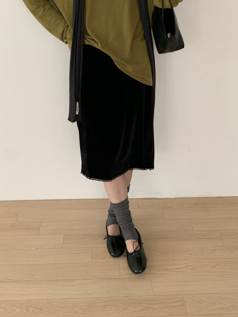 B_GARDER東大門實拍女士新品真品半身裙中短裙天鵝絨蕾絲B.GARDER半身裙/中短裙