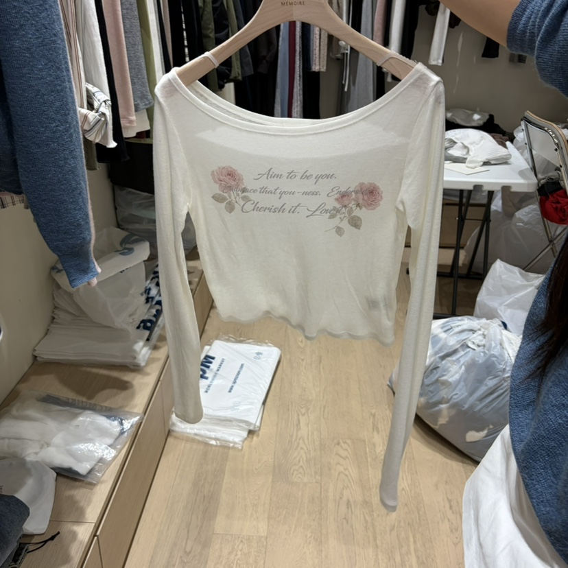 MONROE東大門實拍女士新款時尚真品人氣推薦熱賣休閑長袖T恤MONROE長袖T恤圖色1