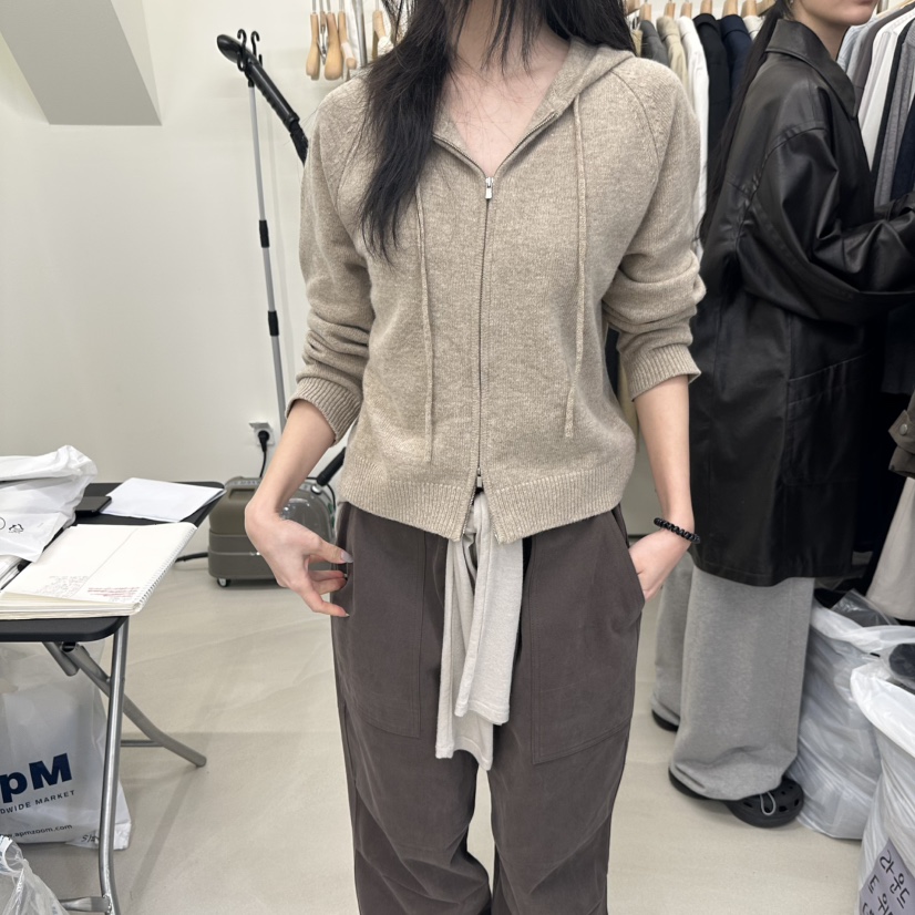 OREE東大門代購女士新品真品推薦人氣熱賣針織衫拉鏈連帽衫Oree針織衫圖色1