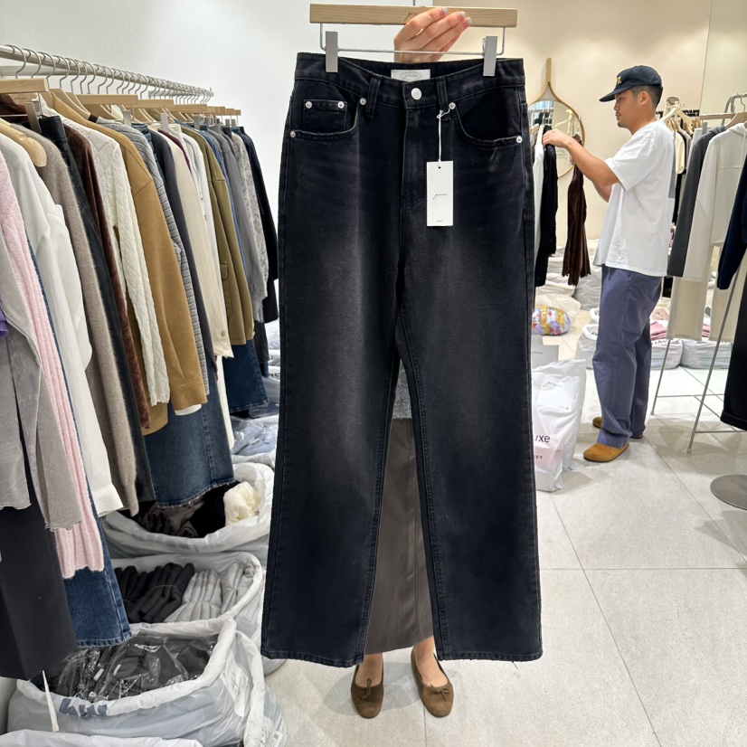 GRACIA韓國代購女裝新品時尚熱賣休閑推薦人氣牛仔褲黑色GRACIA牛仔褲圖色1