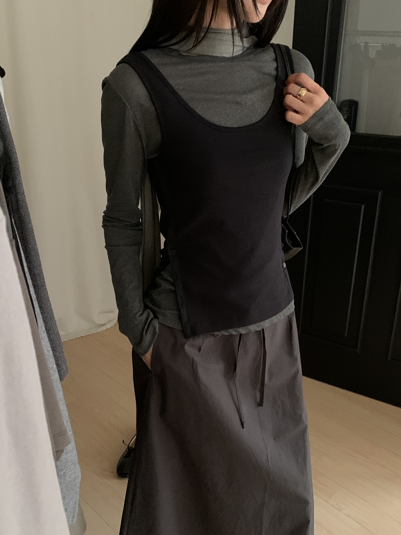 B_GARDER東大門直郵女裝新品時尚吊帶背心不含內搭撞色無袖紐扣B.GARDER吊帶/背心圖色4黑色
