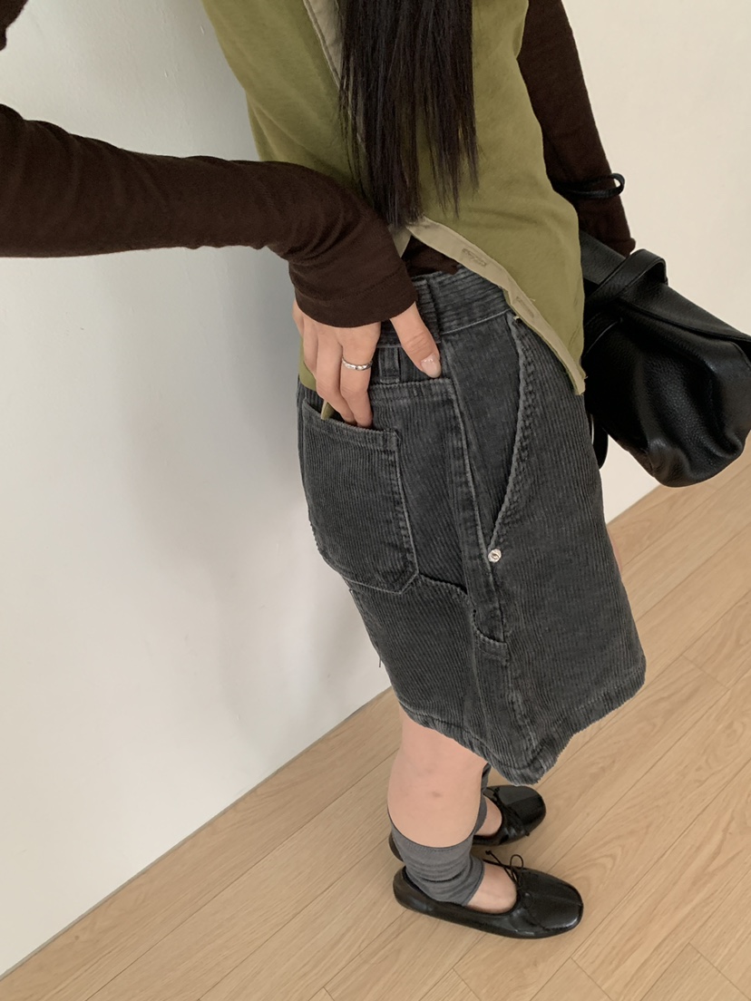 B_GARDER東大門實拍女士新品熱賣推薦人氣真品短褲燈芯絨B.GARDER短褲