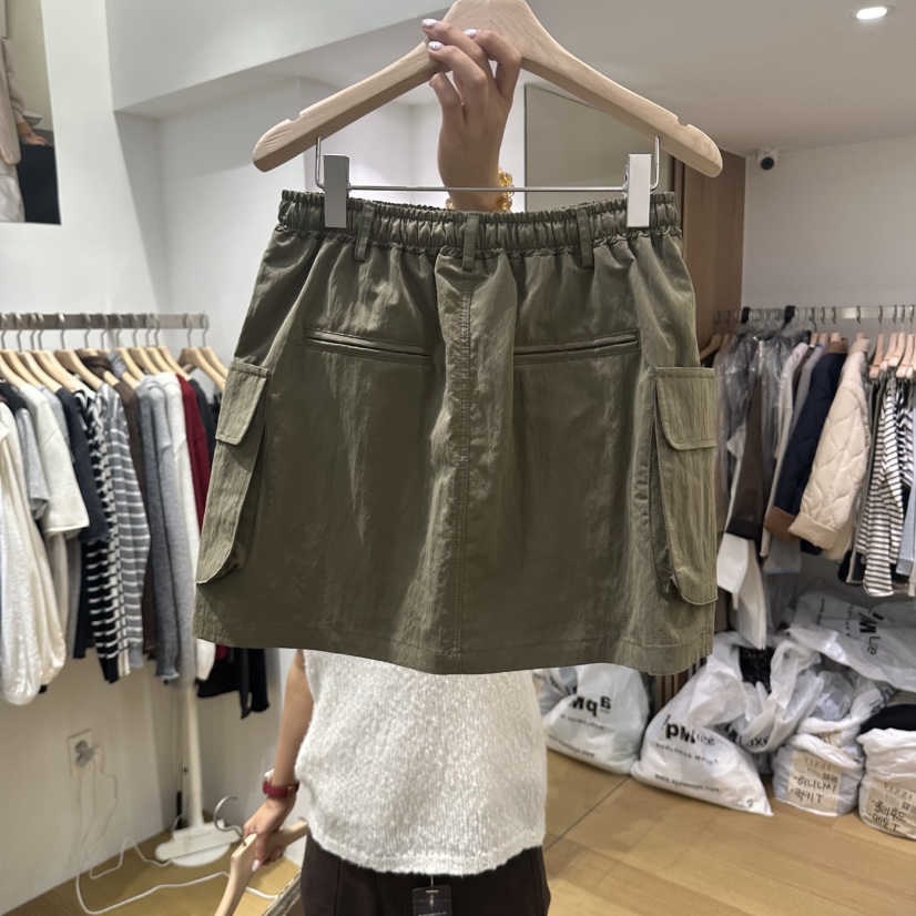 TIZZI東大門實拍女裝新品休閑時尚真品推薦人氣熱賣短裙TIZZI短裙