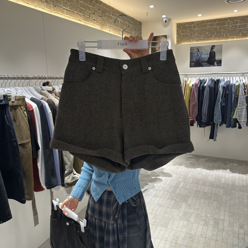 FLEEK韓國直郵女裝新品真品時尚人氣休閑熱賣推薦短褲Fleek短褲圖色1