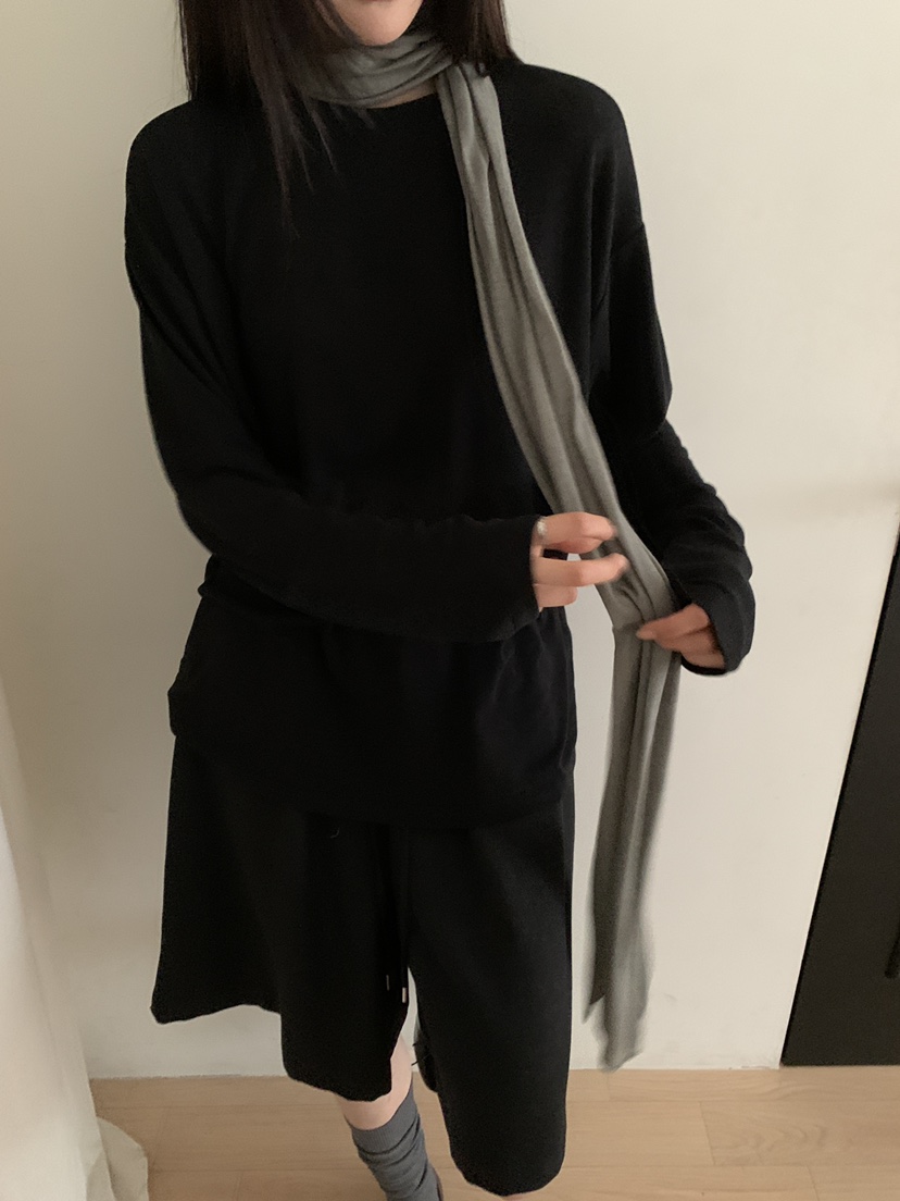 B_GARDER東大門實拍女士新品人氣時尚真品長袖T恤不含圍巾B.GARDER長袖T恤圖色2黑色