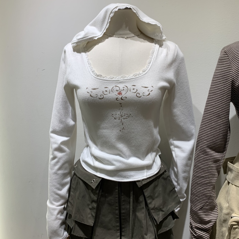TYCHE東大門實拍女裝新款推薦真品熱賣時尚人氣長袖T恤蕾絲TYCHE長袖T恤圖色1