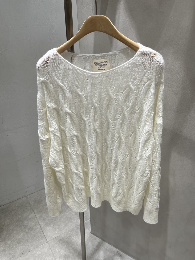 EVERCOMMERCE METICULOUSLY DESIGNED東大門代購女裝新款時尚針織衫船領EVERCOMMERCE METICULOUSLY DESIGNED針織衫圖色2