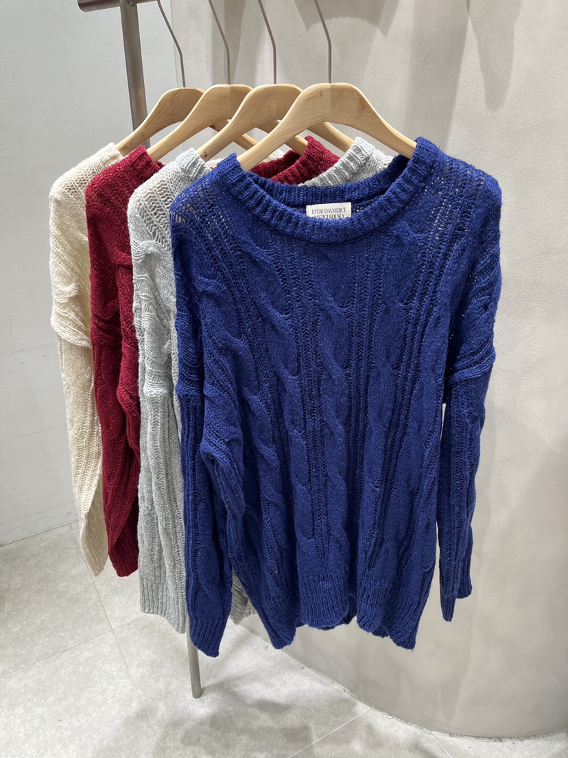 EVERCOMMERCE METICULOUSLY DESIGNED韓國代購女裝新品熱賣針織衫大號EVERCOMMERCE METICULOUSLY DESIGNED針織衫
