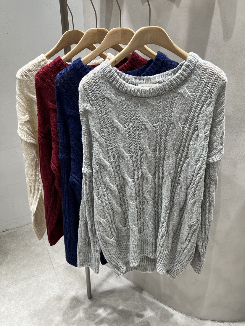 EVERCOMMERCE METICULOUSLY DESIGNED韓國代購女裝新品熱賣針織衫大號EVERCOMMERCE METICULOUSLY DESIGNED針織衫