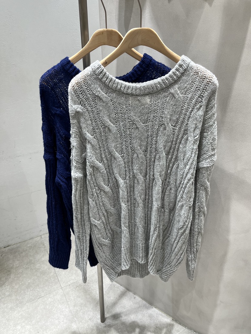 EVERCOMMERCE METICULOUSLY DESIGNED韓國代購女裝新品熱賣針織衫大號EVERCOMMERCE METICULOUSLY DESIGNED針織衫