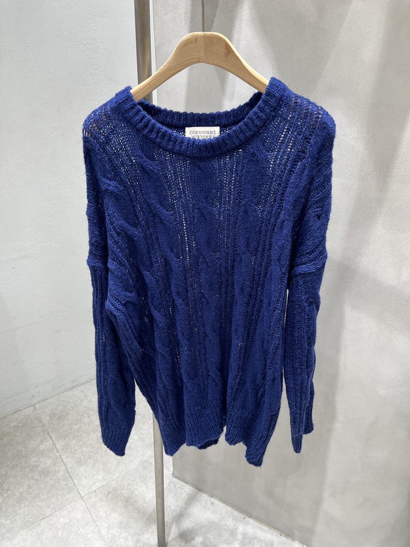 EVERCOMMERCE METICULOUSLY DESIGNED韓國代購女裝新品熱賣針織衫大號EVERCOMMERCE METICULOUSLY DESIGNED針織衫圖色1