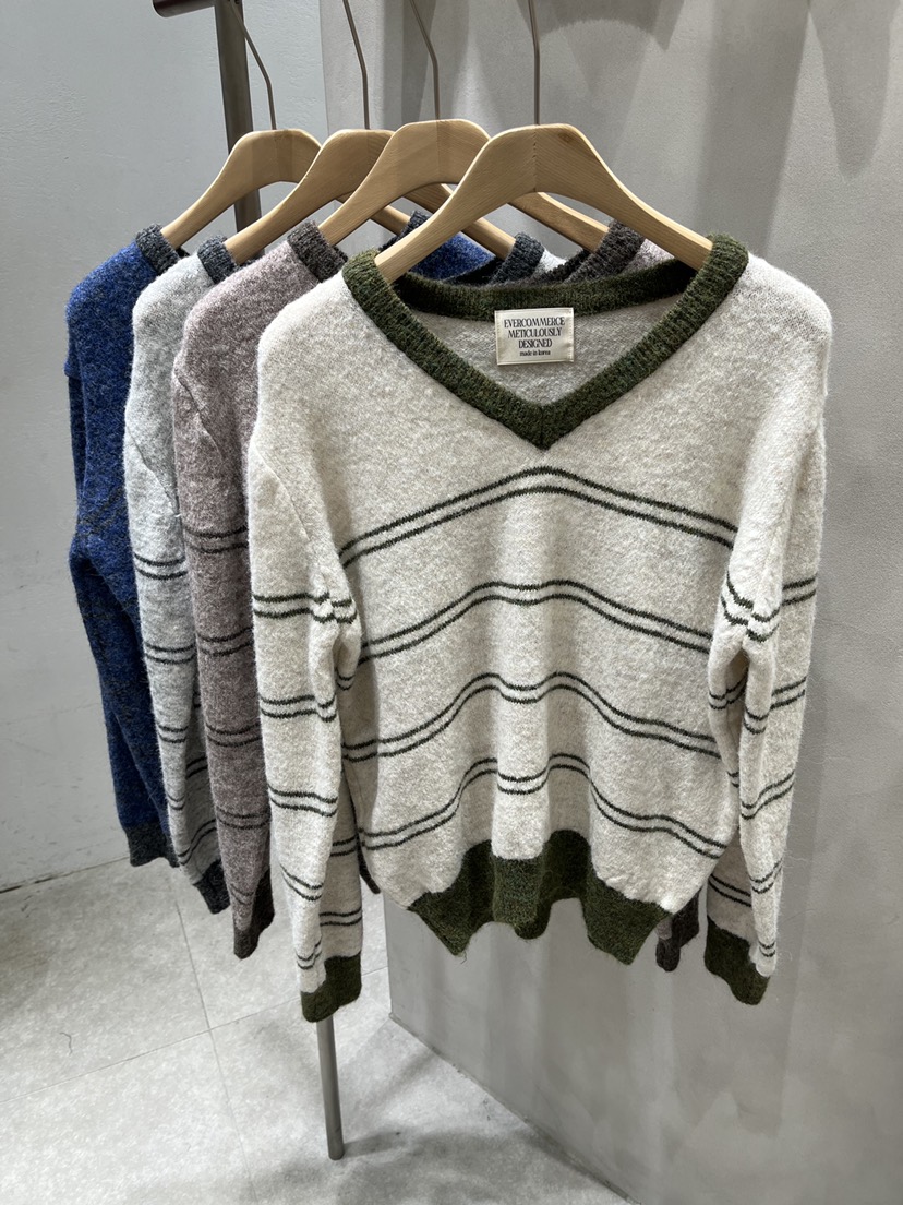 EVERCOMMERCE METICULOUSLY DESIGNED韓國代購女裝新款真品針織衫EVERCOMMERCE METICULOUSLY DESIGNED針織衫