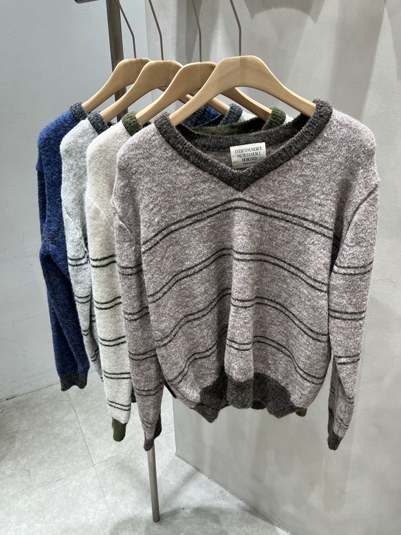 EVERCOMMERCE METICULOUSLY DESIGNED韓國代購女裝新款真品針織衫EVERCOMMERCE METICULOUSLY DESIGNED針織衫
