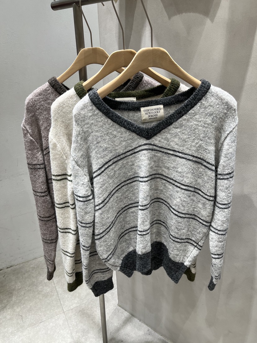 EVERCOMMERCE METICULOUSLY DESIGNED韓國代購女裝新款真品針織衫EVERCOMMERCE METICULOUSLY DESIGNED針織衫