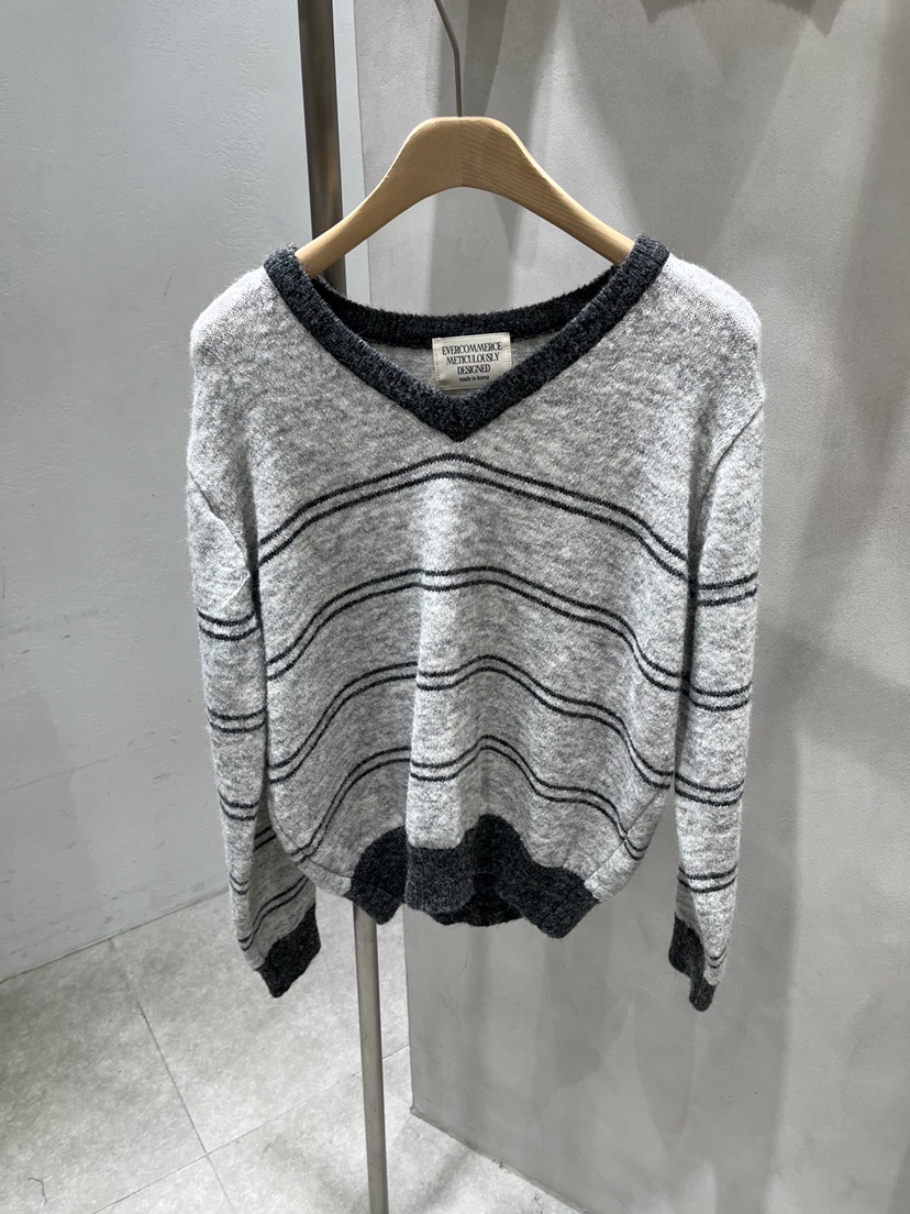 EVERCOMMERCE METICULOUSLY DESIGNED韓國代購女裝新款真品針織衫EVERCOMMERCE METICULOUSLY DESIGNED針織衫圖色2