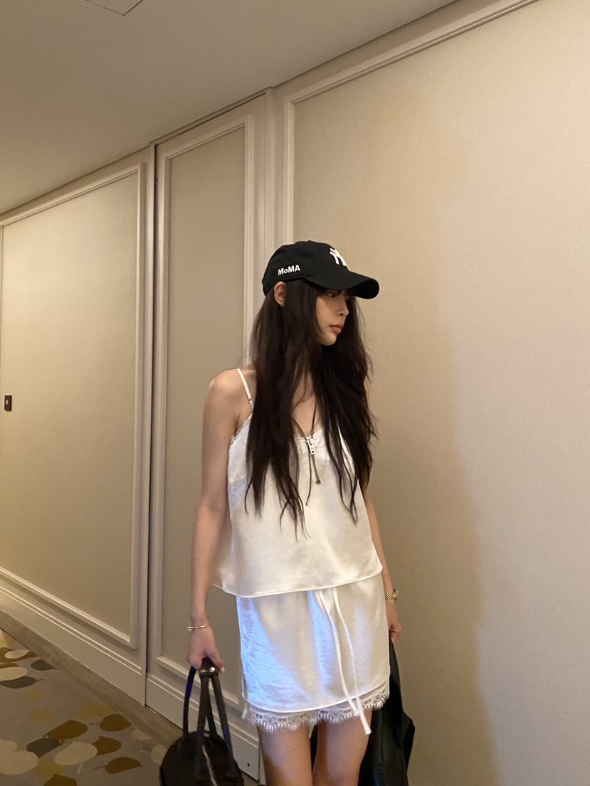 FOUREIGHT韓國代購女士新品真品休閑時尚推薦人氣熱賣短裙緞FOUR EIGHT短裙