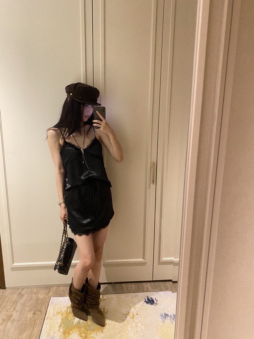 FOUREIGHT韓國代購女士新品真品休閑時尚推薦人氣熱賣短裙緞FOUR EIGHT短裙
