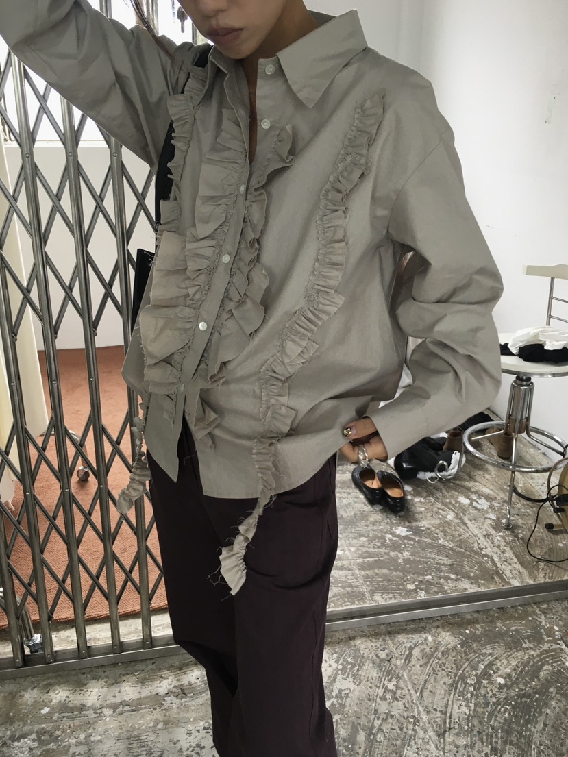 TREMA韓國代購女士新品推薦時尚熱賣休閑職業襯衫蕾絲衫褶邊TREMA襯衫/蕾絲衫