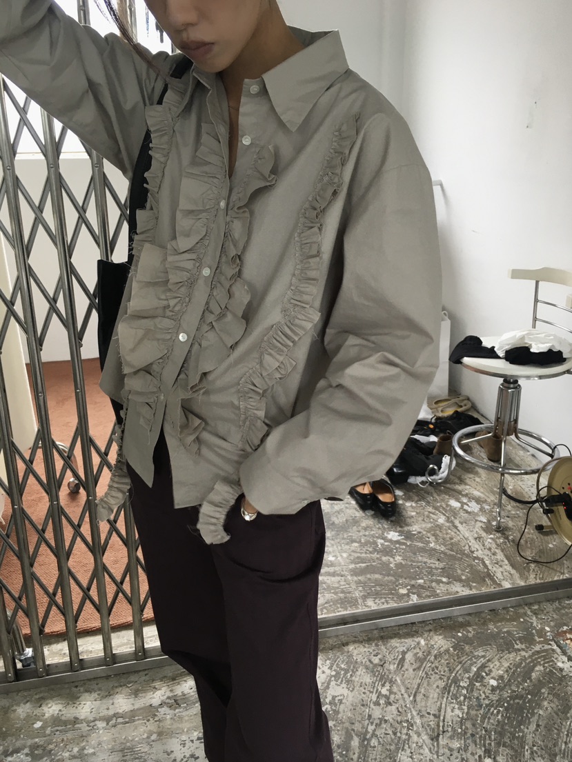 TREMA韓國代購女士新品推薦時尚熱賣休閑職業襯衫蕾絲衫褶邊TREMA襯衫/蕾絲衫