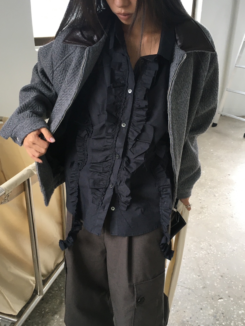 TREMA韓國代購女士新品推薦時尚熱賣休閑職業襯衫蕾絲衫褶邊TREMA襯衫/蕾絲衫