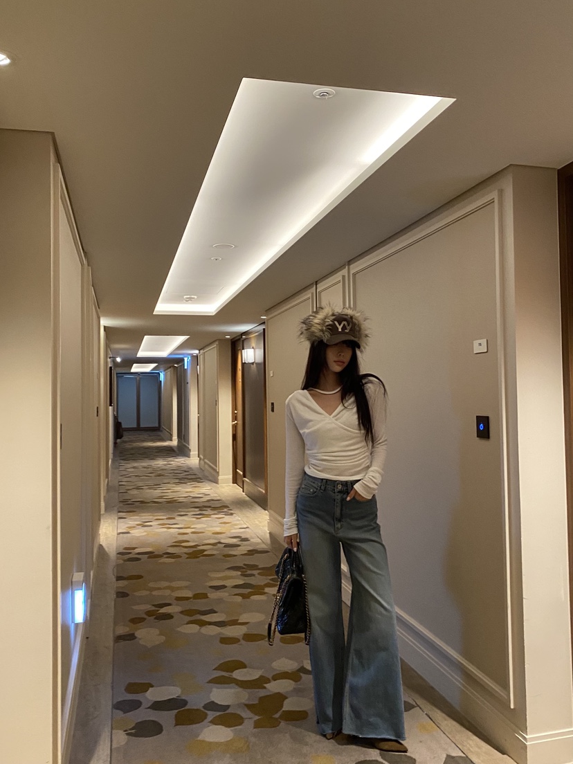 FOUREIGHT東大門實拍女裝新款熱賣時尚職業休閑長袖T恤褶皺FOUR EIGHT長袖T恤