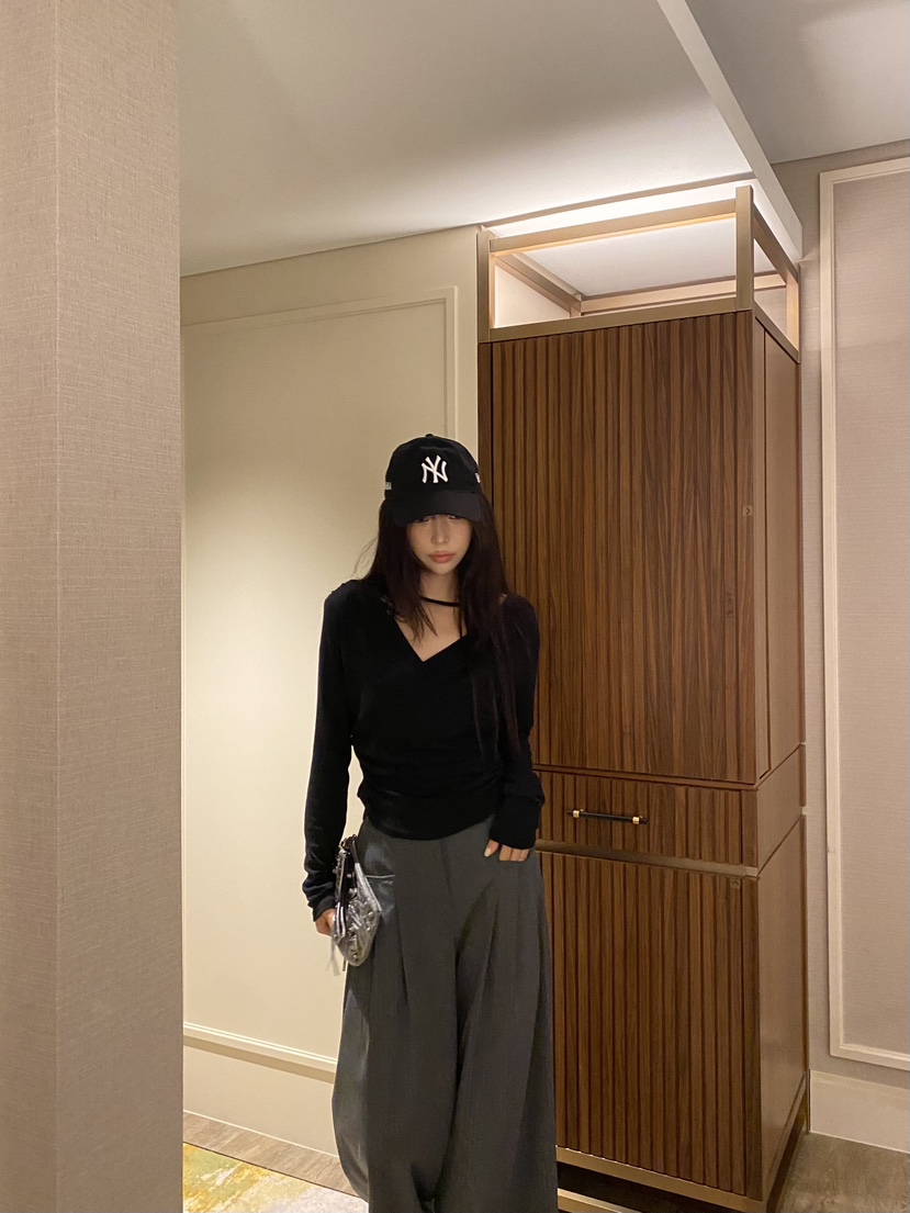 FOUREIGHT東大門實拍女裝新款熱賣時尚職業休閑長袖T恤褶皺FOUR EIGHT長袖T恤