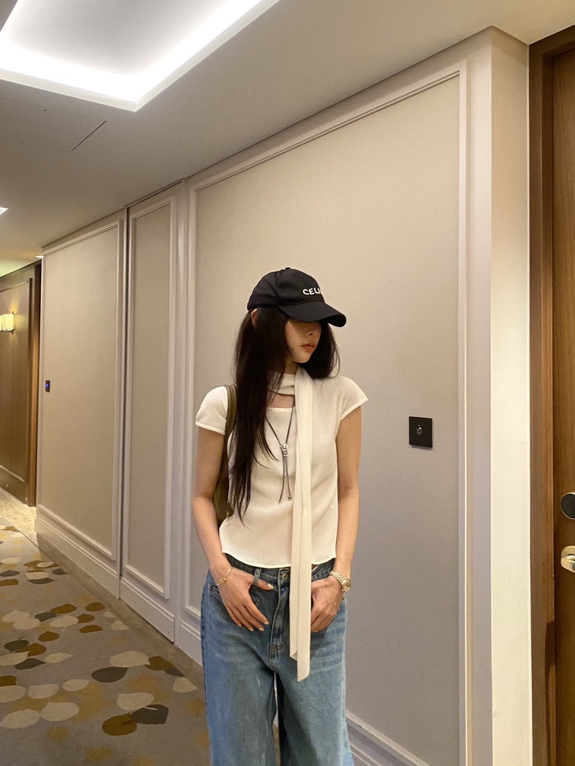 FOUREIGHT韓國直郵女士新款休閑時尚推薦熱賣襯衫蕾絲衫褶皺FOUR EIGHT襯衫/蕾絲衫