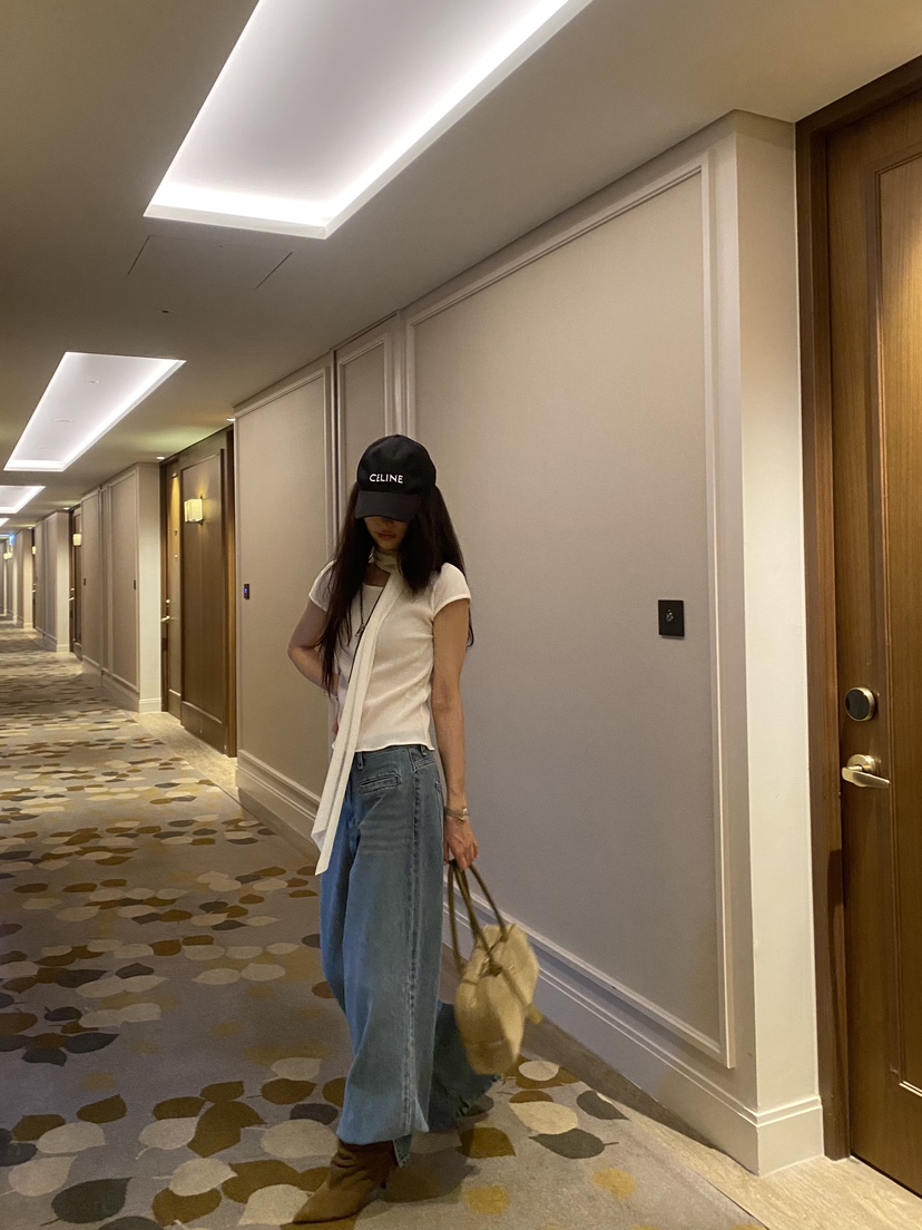 FOUREIGHT韓國直郵女士新款休閑時尚推薦熱賣襯衫蕾絲衫褶皺FOUR EIGHT襯衫/蕾絲衫