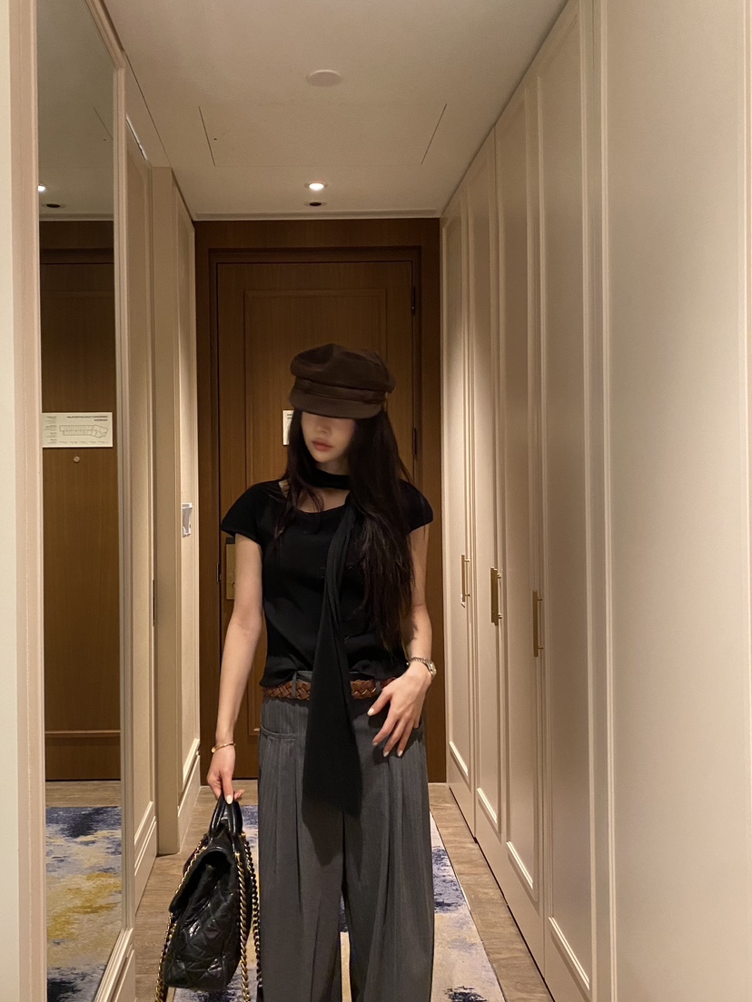 FOUREIGHT韓國直郵女士新款休閑時尚推薦熱賣襯衫蕾絲衫褶皺FOUR EIGHT襯衫/蕾絲衫