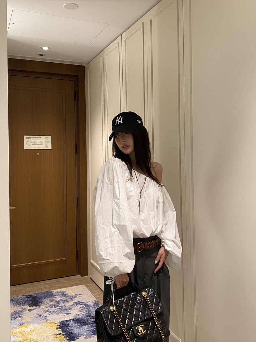 FOUREIGHT韓國代購女士新款職業推薦時尚熱賣真品襯衫蕾絲衫FOUR EIGHT襯衫/蕾絲衫