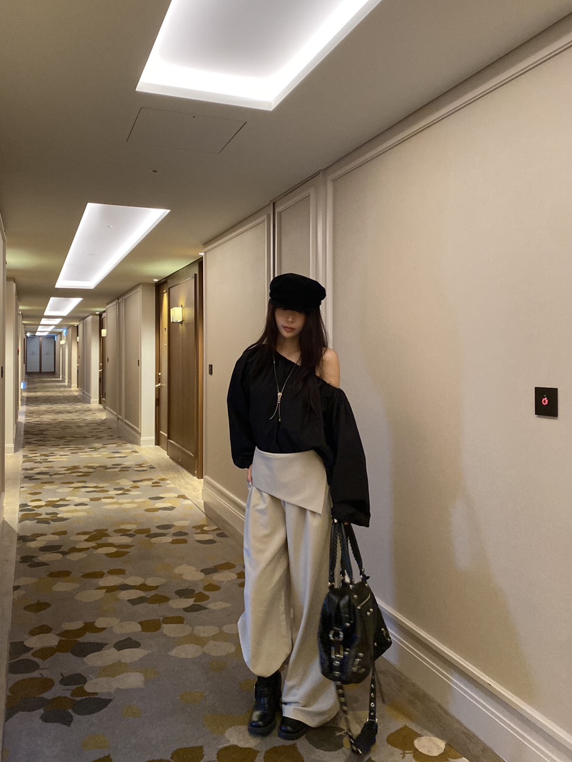 FOUREIGHT韓國代購女士新款職業推薦時尚熱賣真品襯衫蕾絲衫FOUR EIGHT襯衫/蕾絲衫