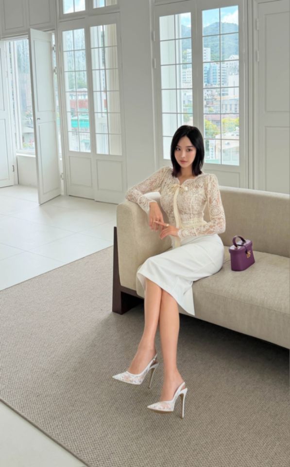 HIGH HEELS韓國代購女士新款休閑熱賣人氣推薦襯衫蕾絲衫HIGH HEELS襯衫/蕾絲衫