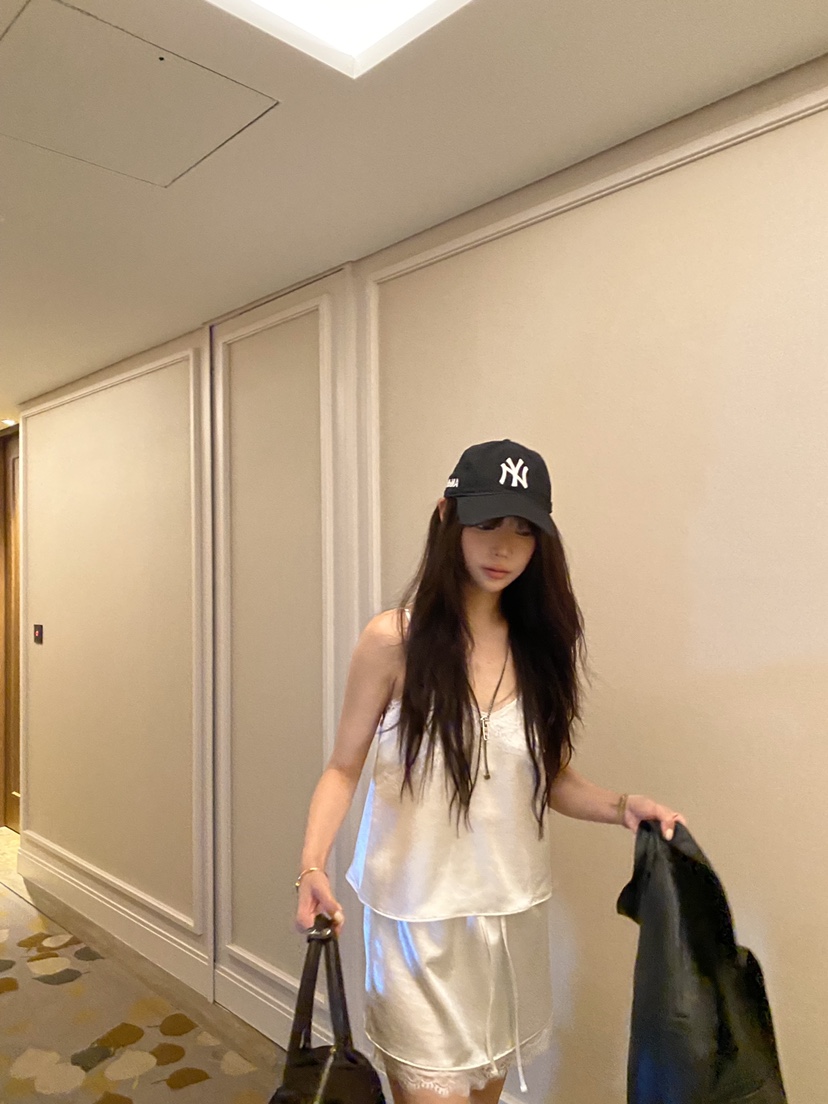 FOUREIGHT東大門代購女裝新品休閑真品推薦職業吊帶背心緞FOUR EIGHT吊帶/背心