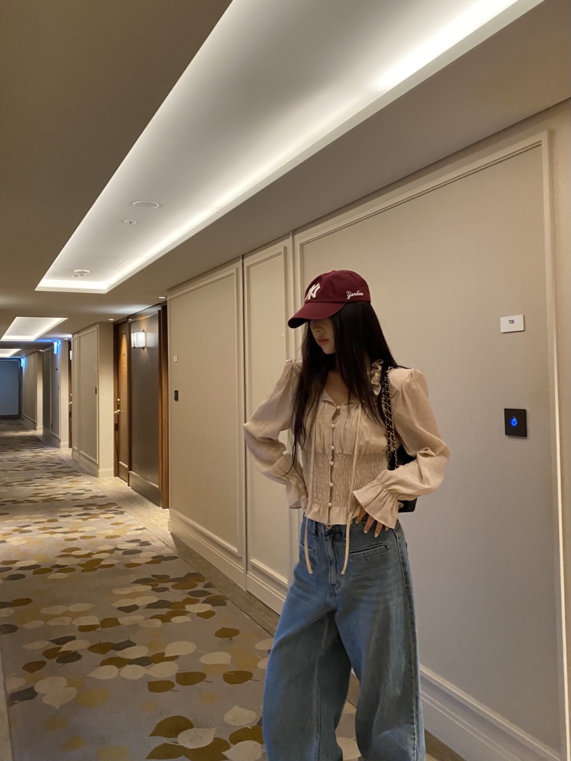 FOUREIGHT韓國直郵女士新品真品人氣職業熱賣時尚襯衫蕾絲衫FOUR EIGHT襯衫/蕾絲衫