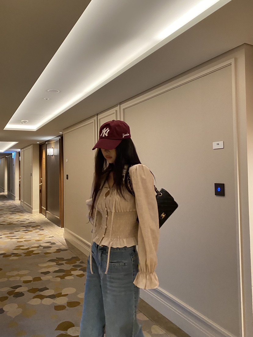 FOUREIGHT韓國直郵女士新品真品人氣職業熱賣時尚襯衫蕾絲衫FOUR EIGHT襯衫/蕾絲衫