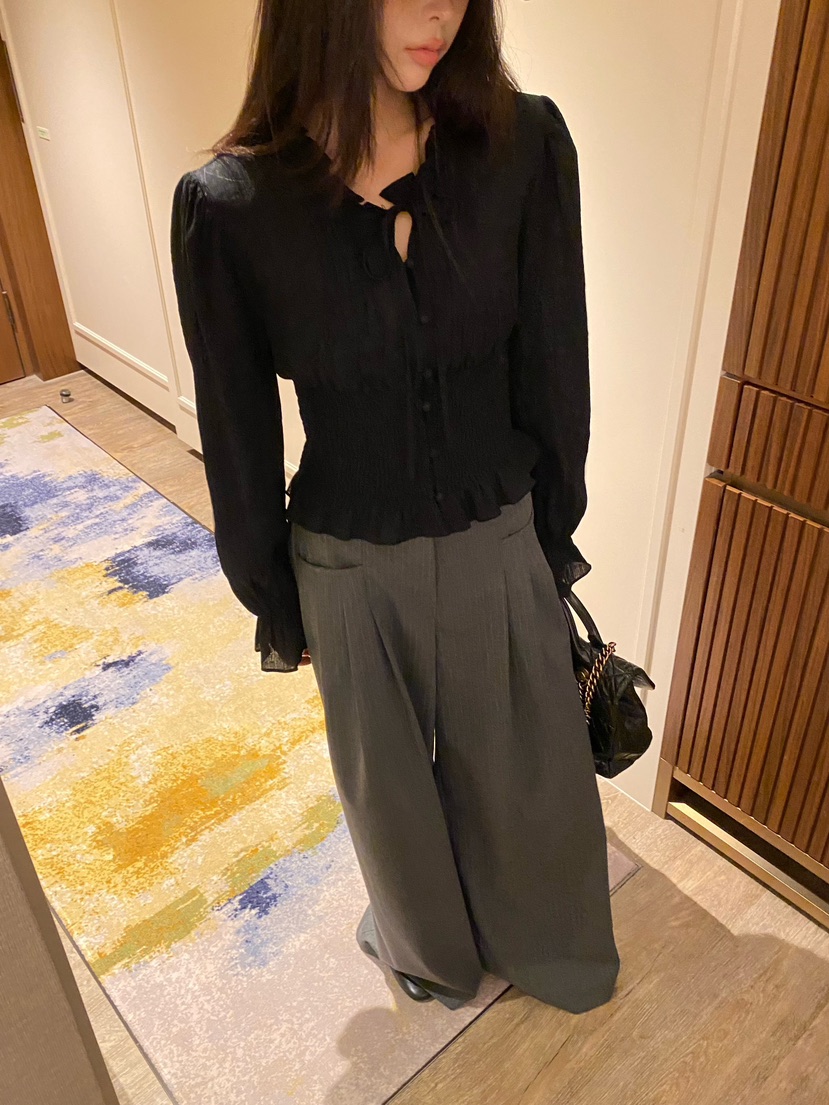 FOUREIGHT韓國直郵女士新品真品人氣職業熱賣時尚襯衫蕾絲衫FOUR EIGHT襯衫/蕾絲衫