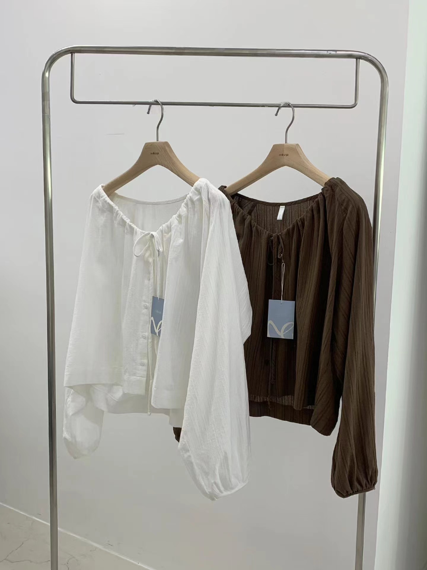 MELLOUNGE-멜라운지-T東大門代購女士新款真品襯衫蕾絲衫MELLOUNGE-2件起襯衫/蕾絲衫
