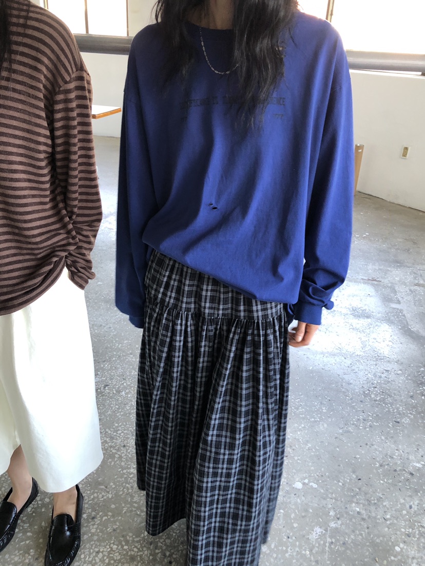 VAARA東大門實拍女裝新品熱賣時尚推薦真品人氣長袖T恤復古VAARA長袖T恤