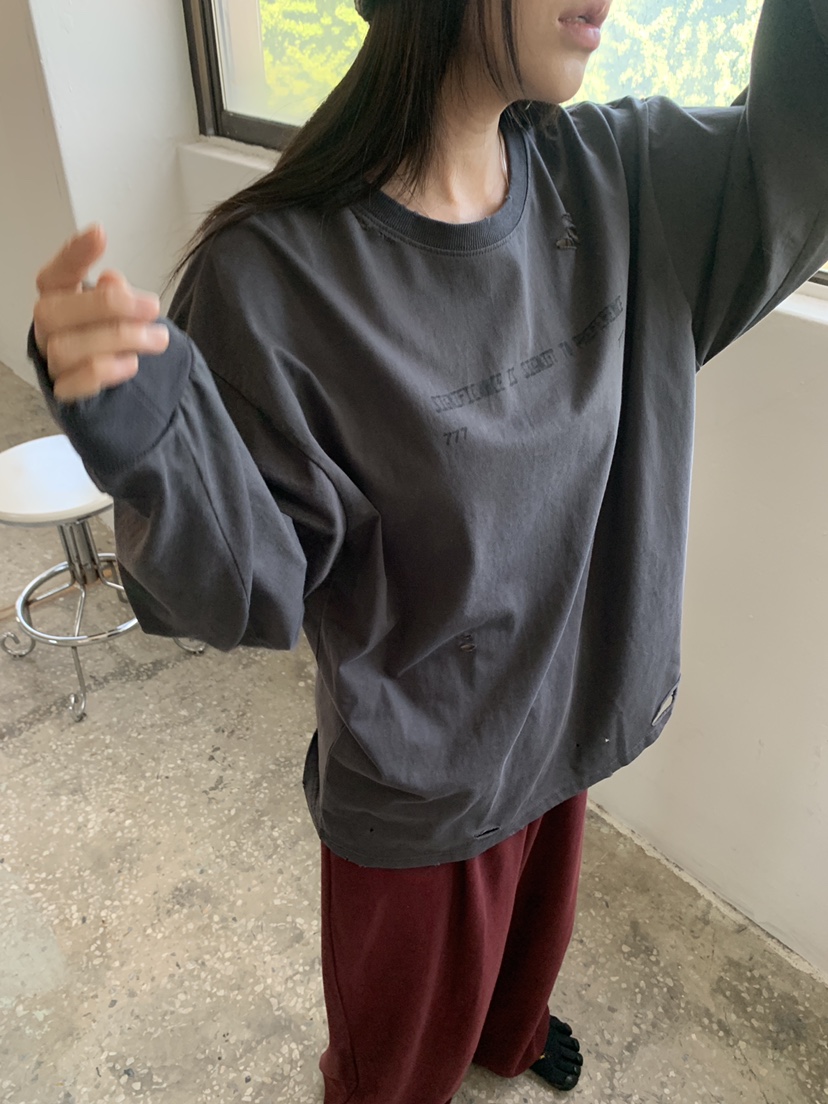 VAARA東大門實拍女裝新品熱賣時尚推薦真品人氣長袖T恤復古VAARA長袖T恤