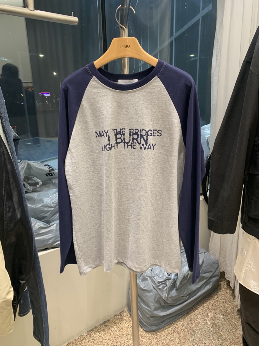 VAARA東大門代購女士新品休閑人氣時尚長袖T恤插肩袖撞色VAARA長袖T恤圖色2