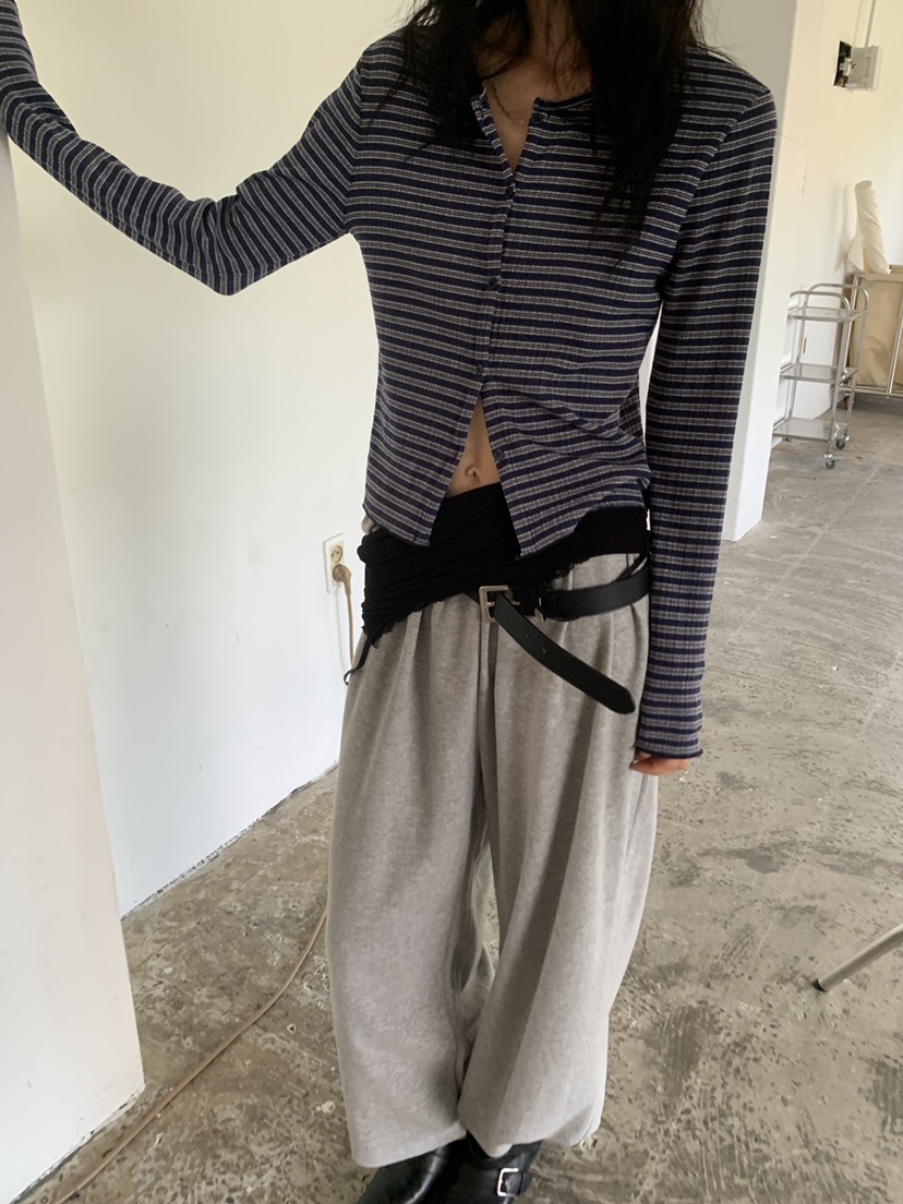 VAARA韓國代購女裝新款時尚推薦熱賣休閑人氣真品長袖T恤VAARA長袖T恤