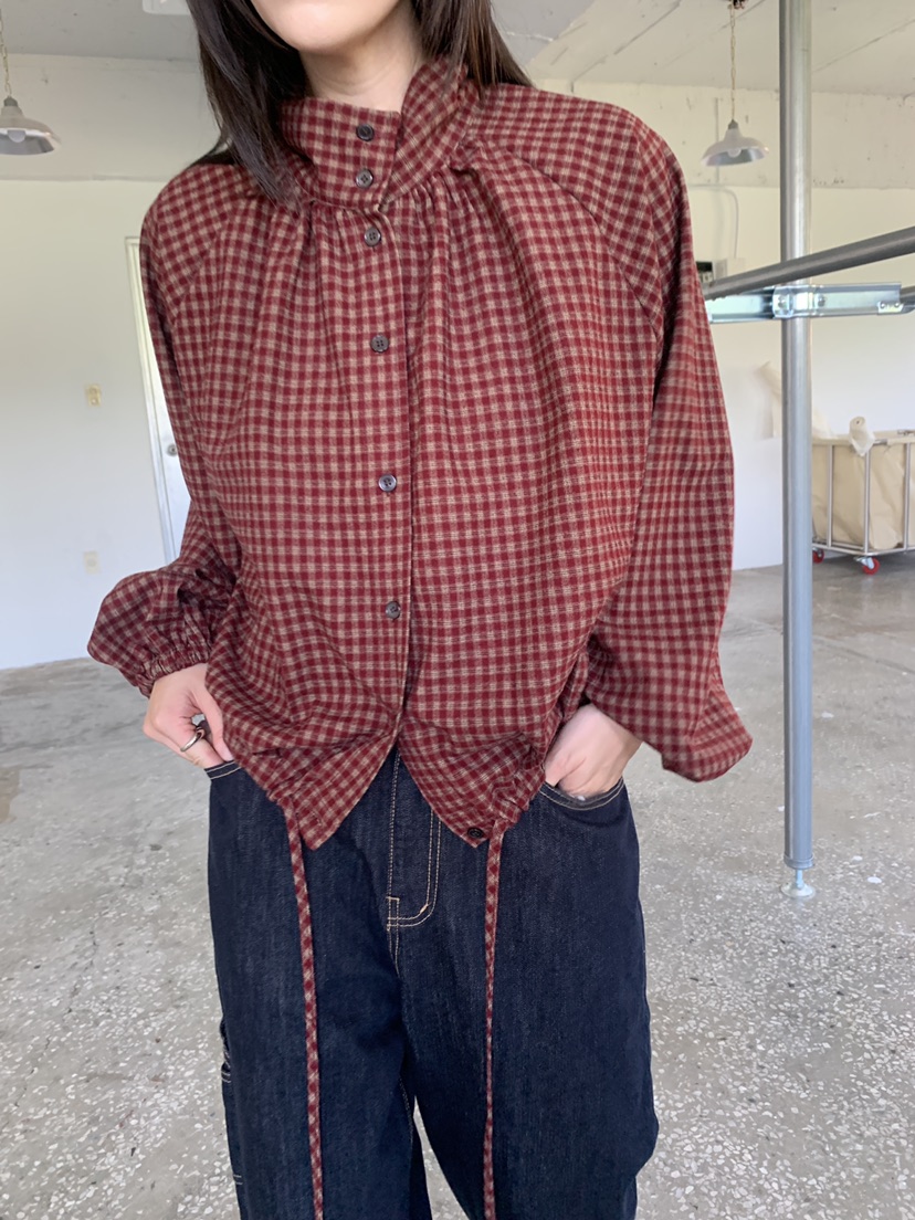 VAARA東大門直郵女裝新款熱賣時尚真品休閑襯衫蕾絲衫高領VAARA襯衫/蕾絲衫